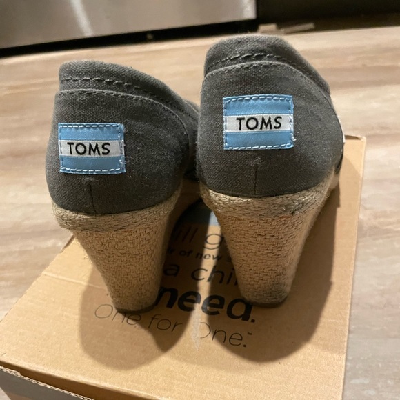Toms woman’s wedges - Picture 2 of 8